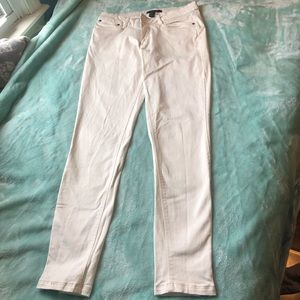 White skinny jeans